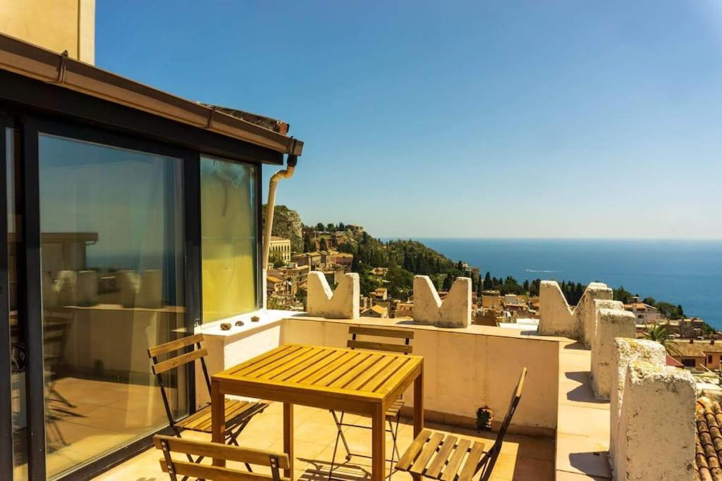 Glamstudio Taormina Center Amazing View On Private Terrace Homgarden Apartment ภายนอก รูปภาพ
